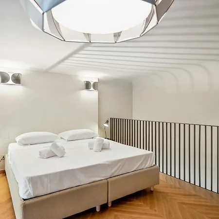Apartment Via Venezia 10 - Maison - Luxury And Design In Heart With Private Parking Florence